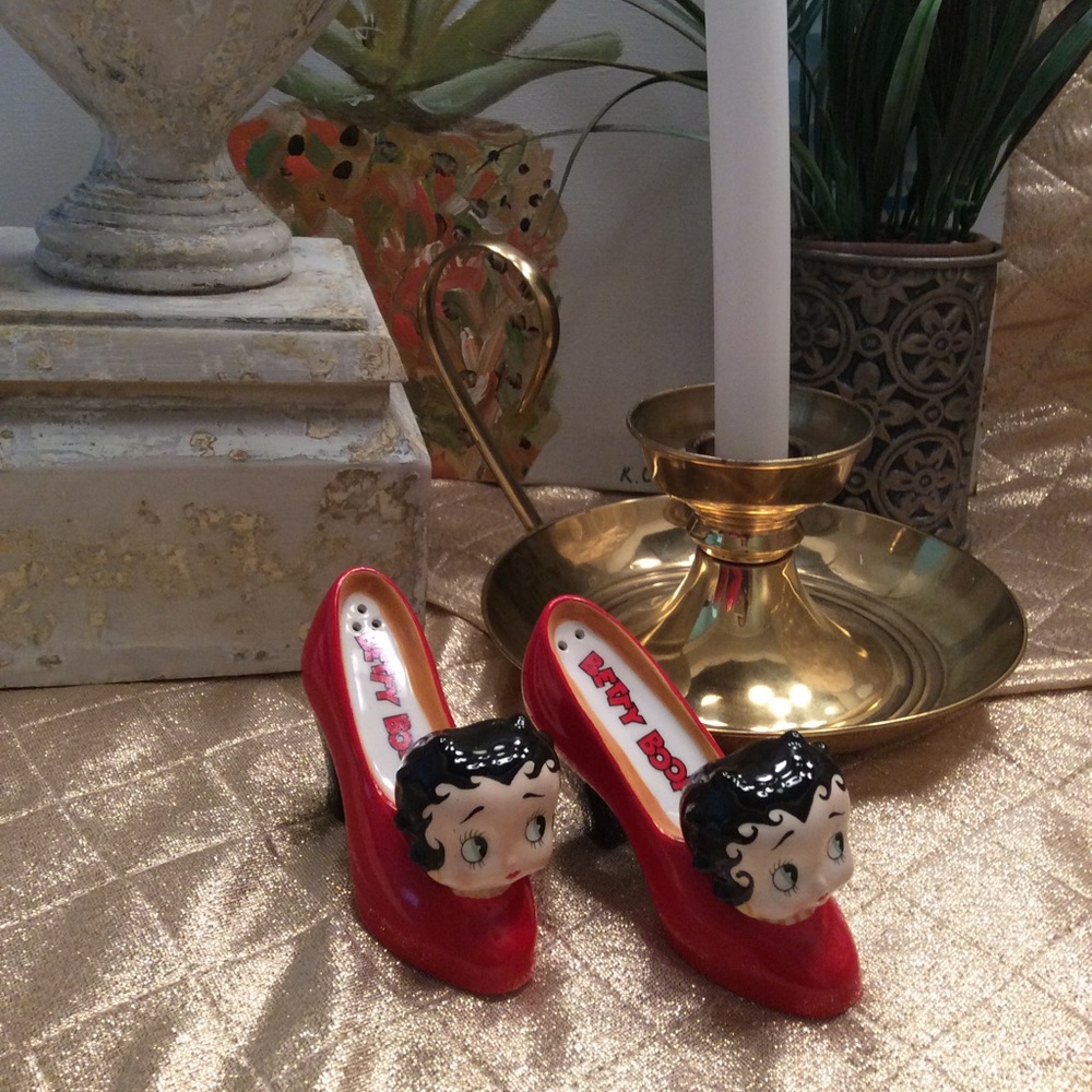 Betty Boop Salt and Pepper Shakers